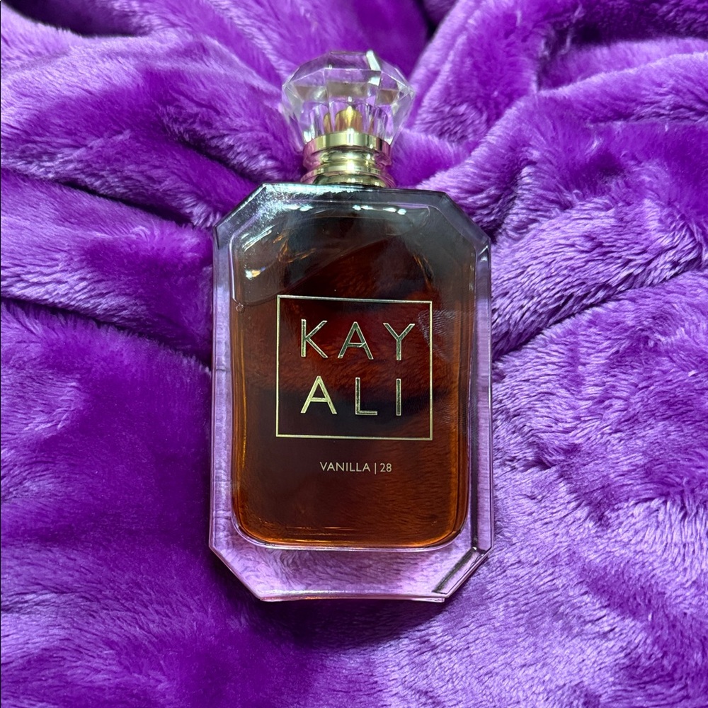 Kayali Vanilla 28 Amber Perfume